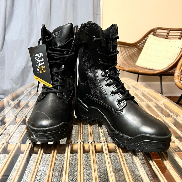 Brand New Never Worn 511 Boots - Picture 1 of 12